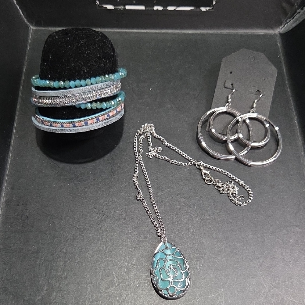 Silver and Turquoise Jewelry Set